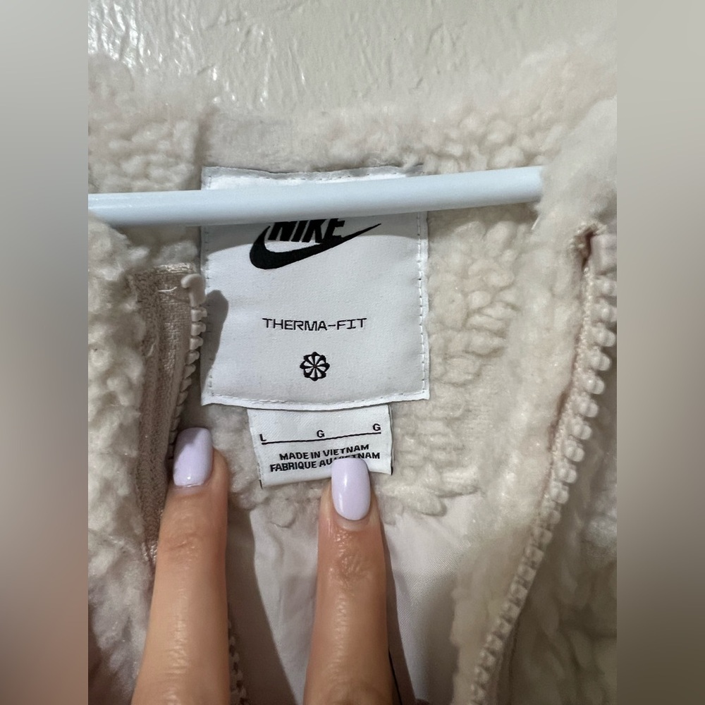 Nike jacket - Picture 5 of 5
